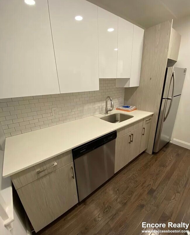 Photo - 53 Joy St Unit 3