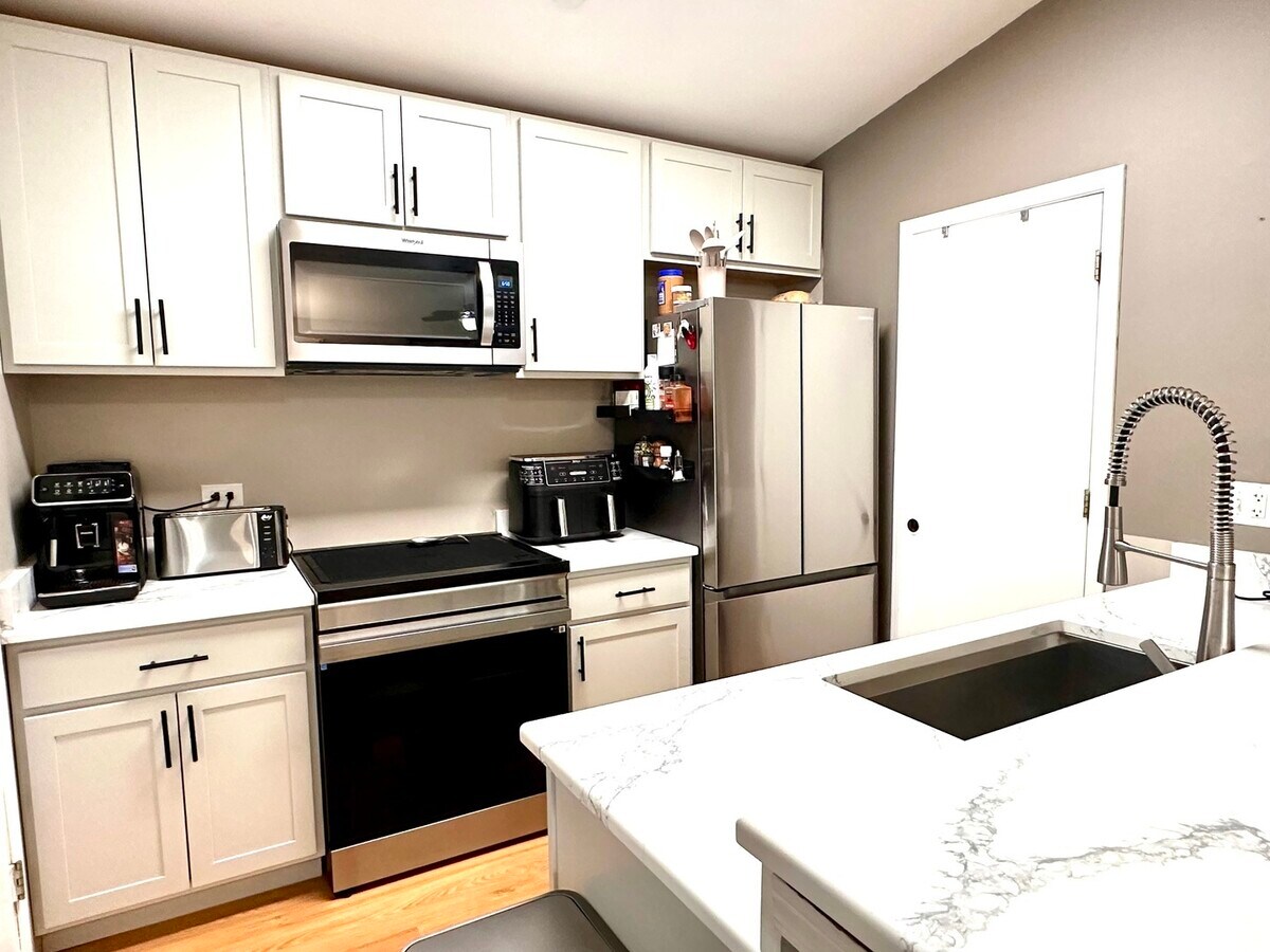 Photo - 1384 Cunat Ct Unit 2C