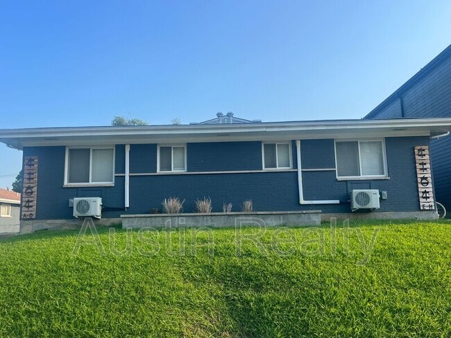 Building Photo - 4164 Folsom Ave Unit B Rental