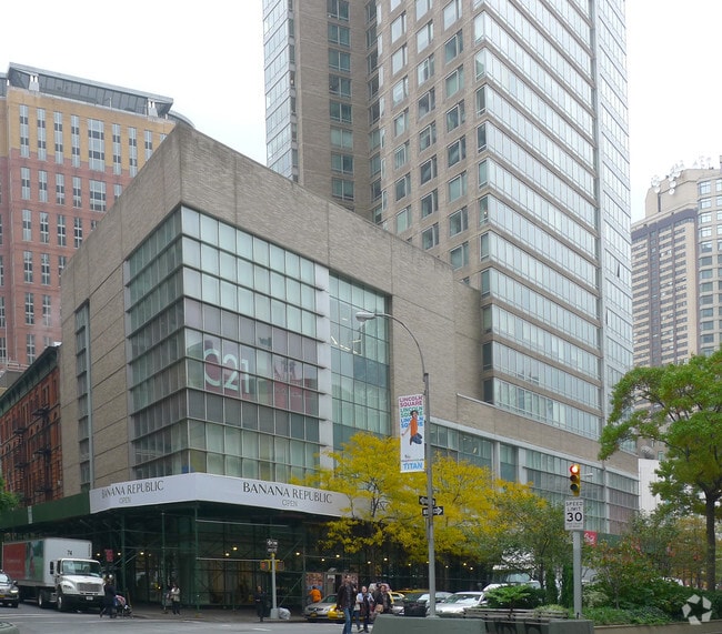 Photo - One Lincoln Square