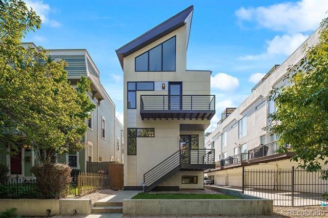 Building Photo - 2414 Glenarm Pl