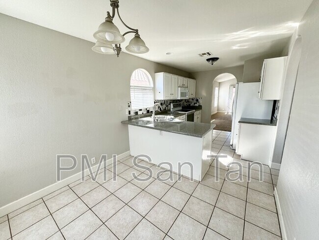 Photo - 2530 E Jasper Dr