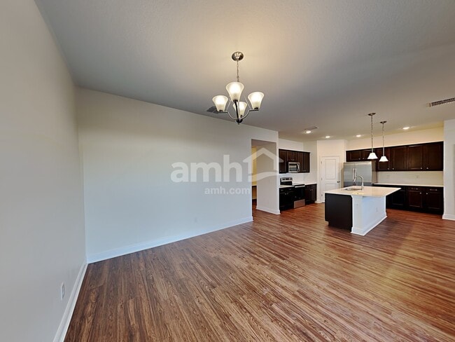 Photo - 1118 Sky Lks Dr