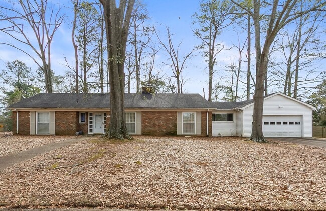 Building Photo - Druid Hills Charmer Available NOW!