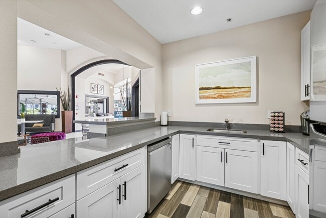 Arcadia Cove Apartment Homes