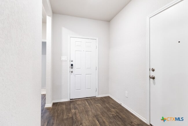 Photo - 840 Nodding Nixie