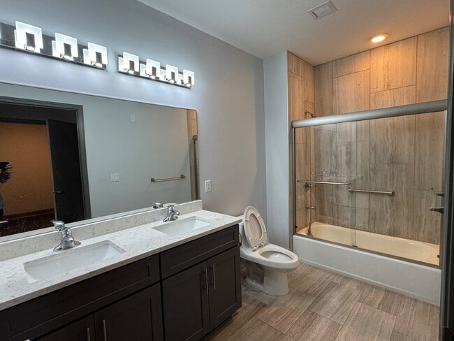 Photo - 600 East Ave Unidad 10