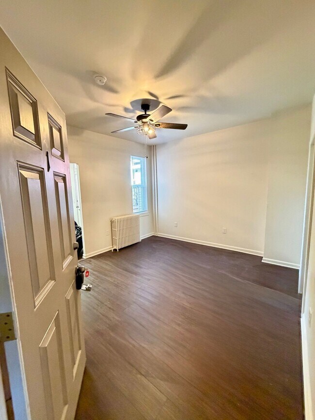 324 S Christian St Unit 1