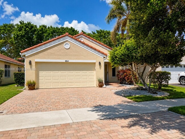 Building Photo - 854 San Remo Dr
