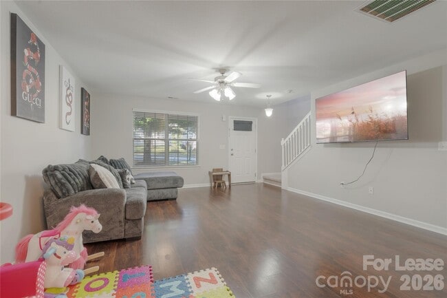 Photo - 223 Stockbridge Dr