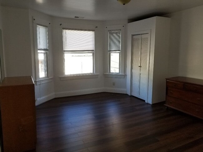 Photo - 221 Beechurst Ave Unit #3