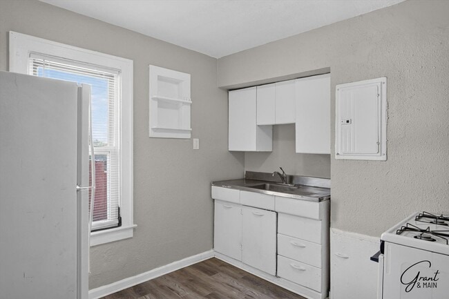 Photo - 13528 Ardmore St Unit 1 Upper TR 7/23/26