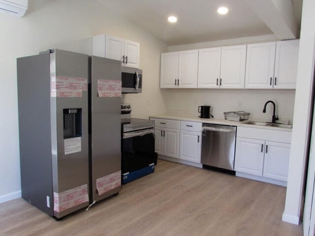 Photo - 22248 Vanowen St