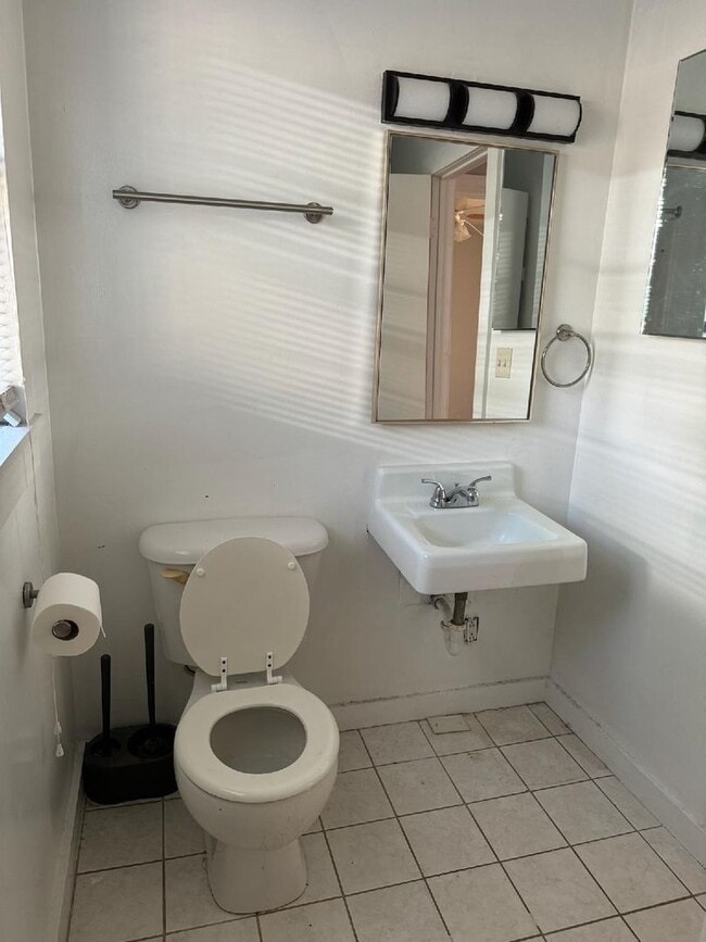 1805 E Sixth #4