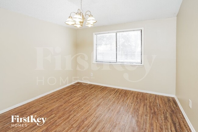 2306 Cranberry Cir
