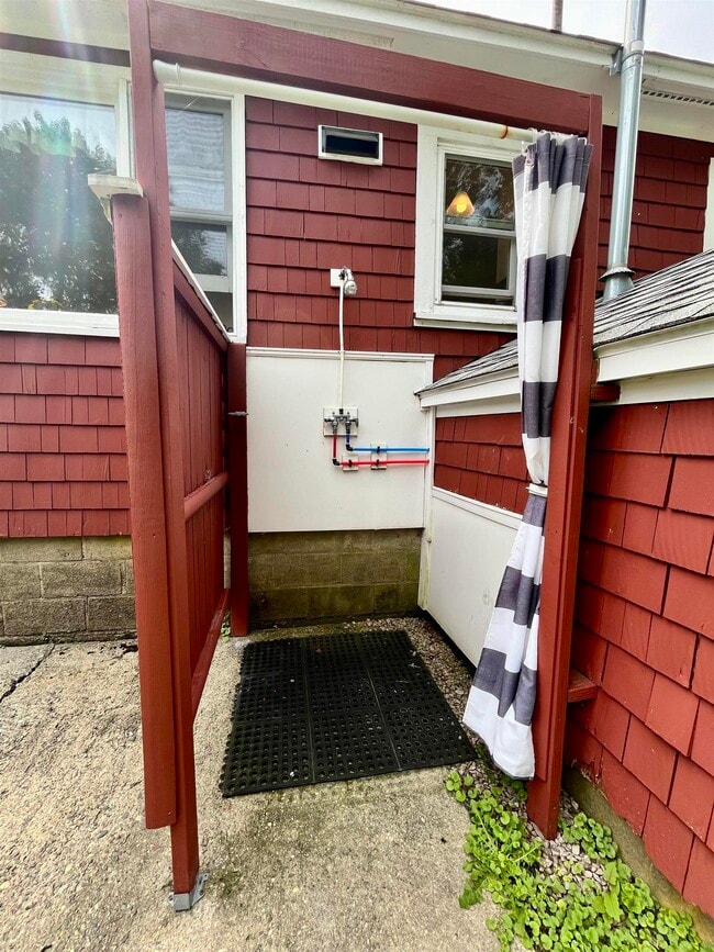 Photo - 19 Myrica Ave