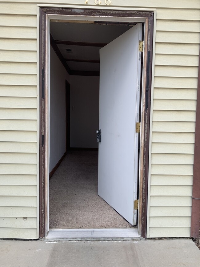Photo - 788 S Fairgrounds Rd