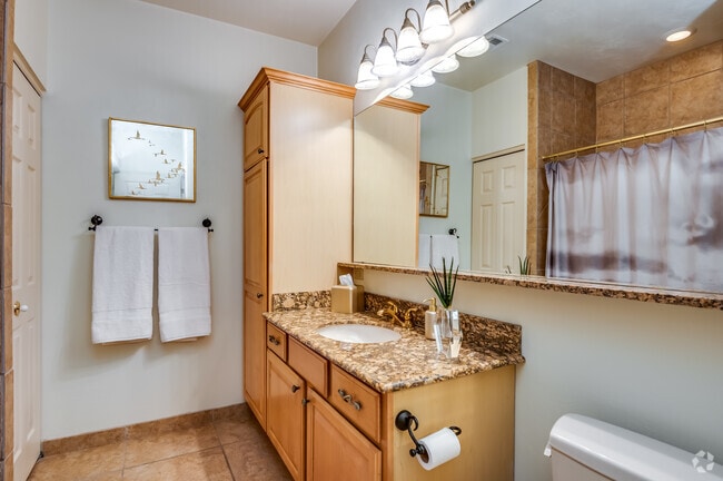 Ventana 1BR, 1BA - 822SF