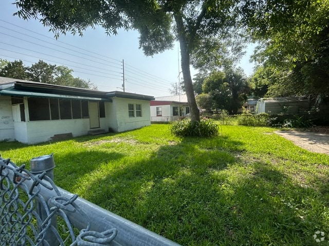 Building Photo - 1602 Wambolt St Rental
