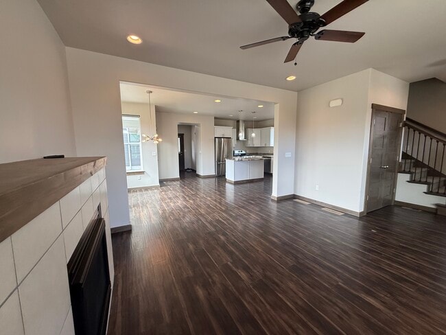 Photo - 3357 Sora Way