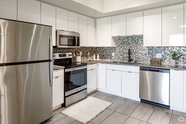 2BR, 2BA - Brooke - Kitchen - Griffis Pompano Beach