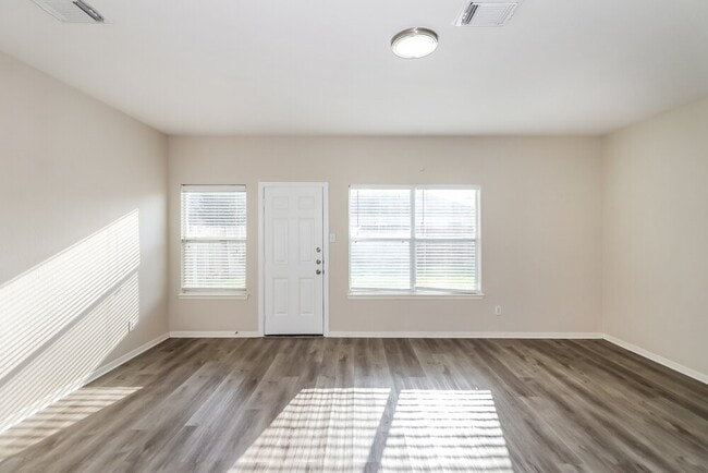 Photo - 2723 Durham Chase Ln