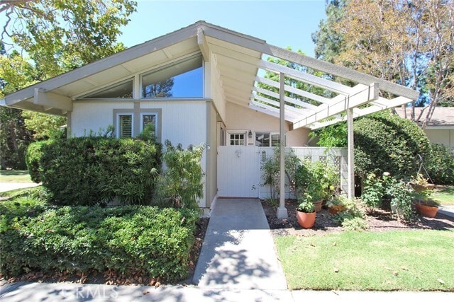 778 Via Los Altos
