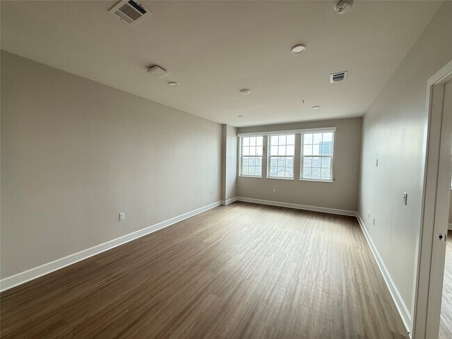 Building Photo - 716 Waugh Dr Unit A20.723
