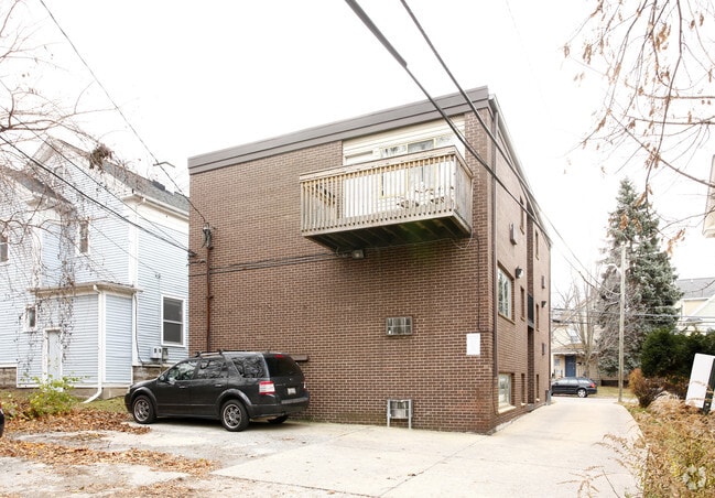 Building Photo - 817 Arch St Rental