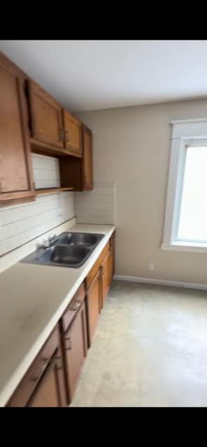 Photo - 449 Willett St Unidad Lower 2Bedroom Kaisertown