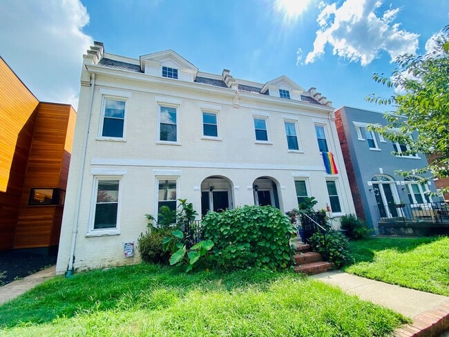 Photo - 2625 Floyd Ave Unit B