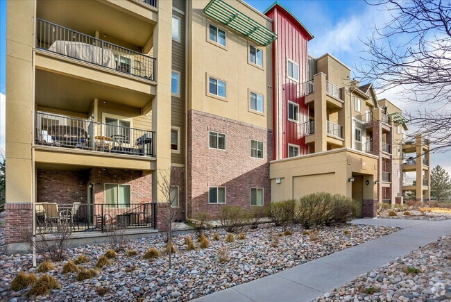 Building Photo - (11RO#401)
Clocktower Condo - 1 bedroom, 1...