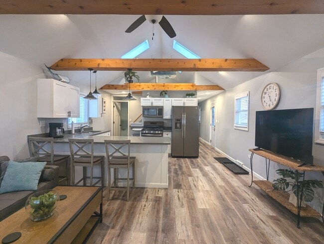 Photo - 1708 N Center St