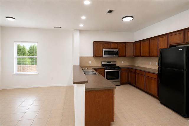 Photo - 320 Woodgrove Dr