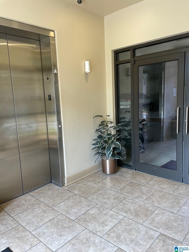 Photo - 1040 Broadway St Unit 326