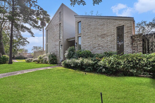 Photo - 4334 Lake Grove Dr