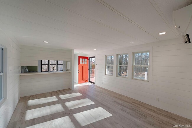 Photo - 193 Decker Rd