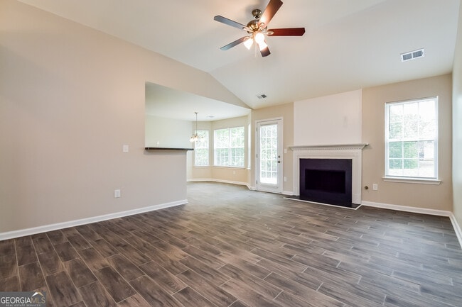 Photo - 708 Winesap Ct