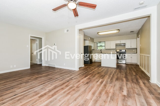 Photo - 3504 Hilton Dr