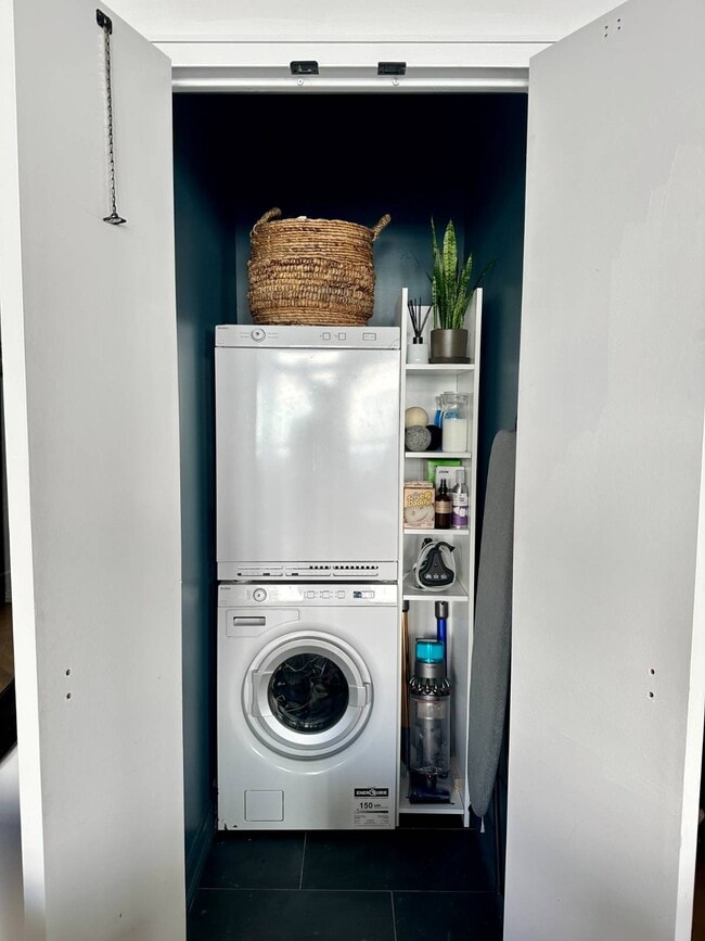 Photo - 184 Kent Ave Unidad A606