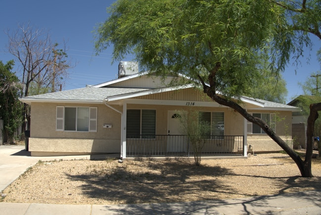 Photo - 1314 E Orange St House