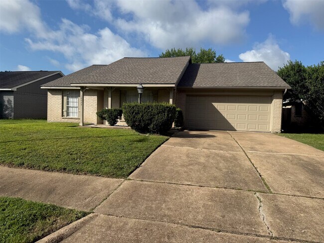 Building Photo - 18023 Garden Manor Dr