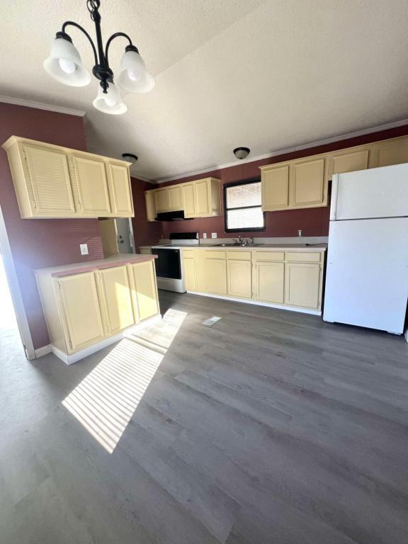 221 Perch Dr