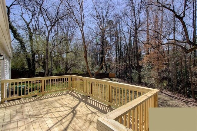 Photo - 626 Burbank Cir