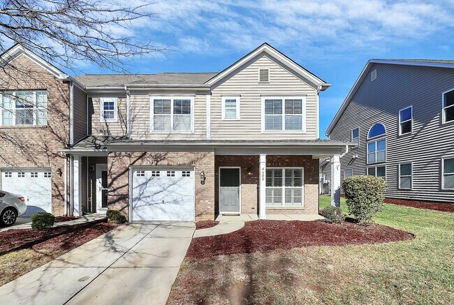 Photo - Beautiful three bedroom townhome