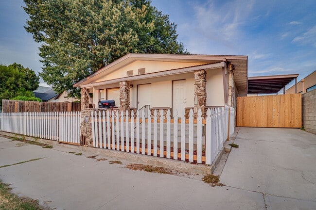 2106 E St Unit 2106 E St
