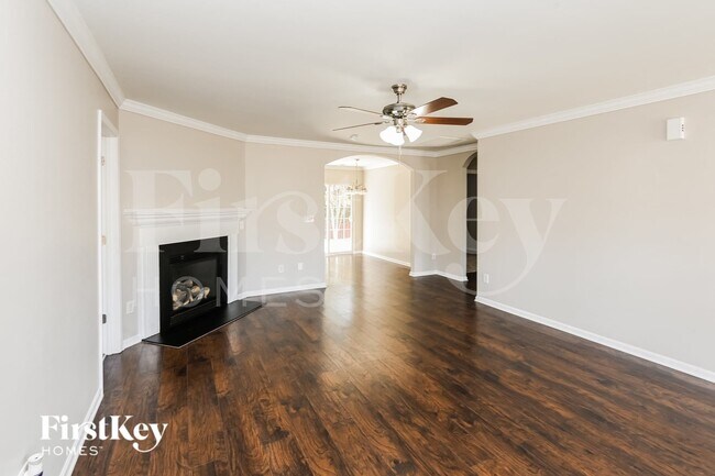 Photo - 6824 Parkers Crossing Dr