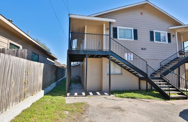 Photo - For Lease | 2 Bed, 1 Bath | 800 Sq Ft | Sunnyside Place Community |