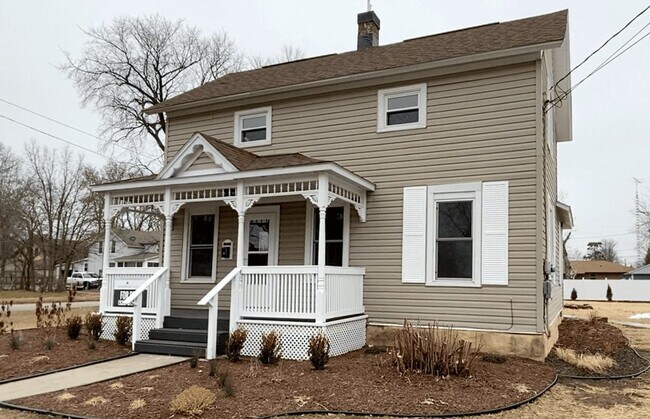 Photo - 540 9th St N