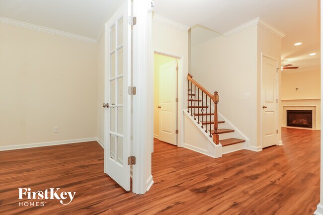 Photo - 1655 Emmets Rd